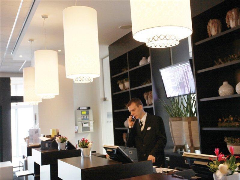 Van Der Valk Hotel Brussels Airport Дигем Экстерьер фото